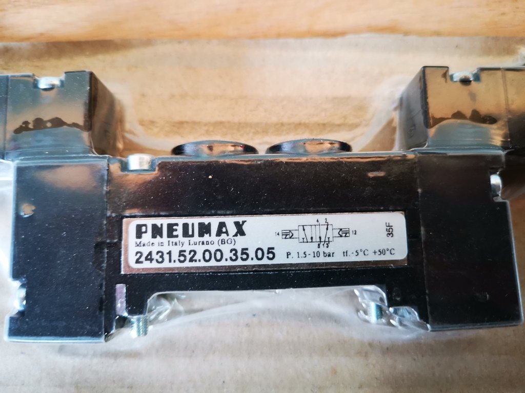 PNEUMAX 5/2-wege Magnetventil G1/4  , Typ: 2431.52.00.35.05