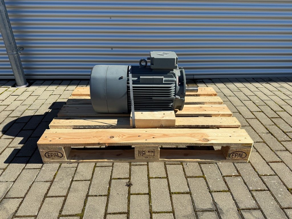 Elektromotor VEM Typ IE3-W41R 160MX2 KV HW