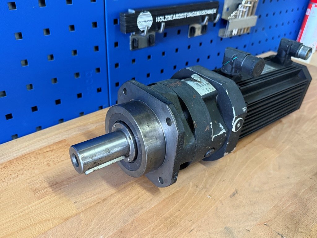 Elektromotor Lenze MDSKSRS056-33