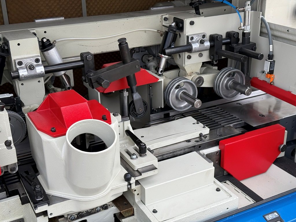 Vierseitenhobelmaschine WEINIG Typ Unimat 23 E