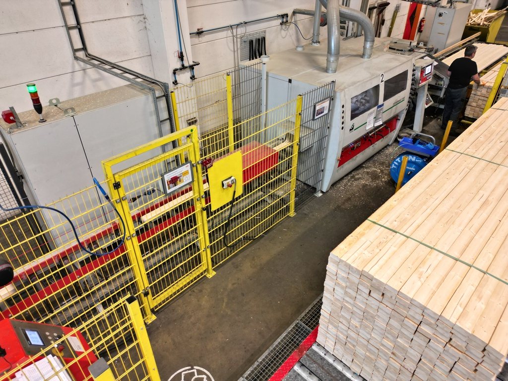 Komplette Hobellinie mit WEINIG Powermat 2400