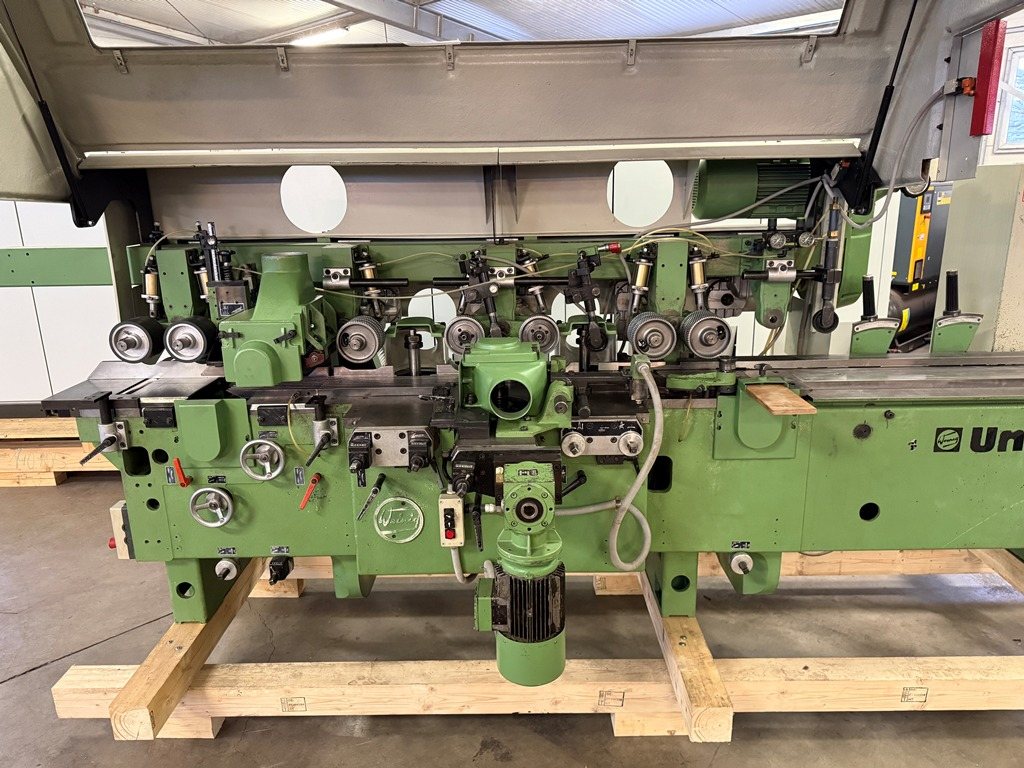 Vierseitenhobelmaschine WEINIG Typ Unimat 22 E