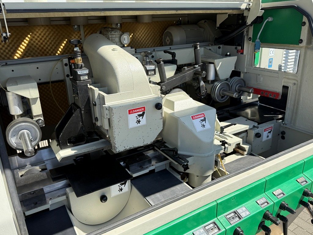 Vierseitenhobelmaschine WEINIG Typ Profimat 23E