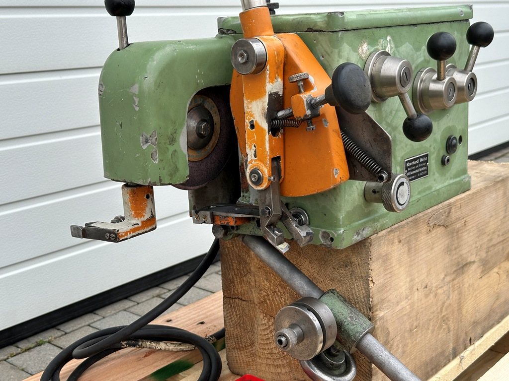 Kreissägenschärfmaschine Weiss