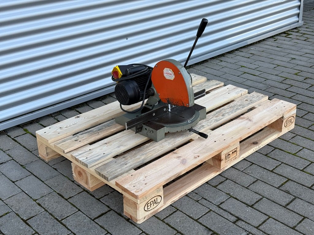 Abläng- und Gehrungskreissäge EMMEGI