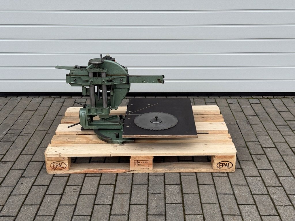 Abläng- und Gehrungssäge GRAULE