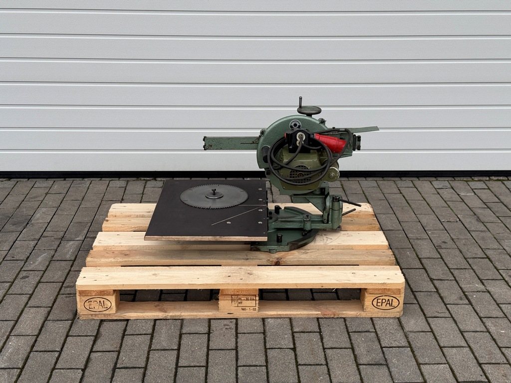 Abläng- und Gehrungssäge GRAULE