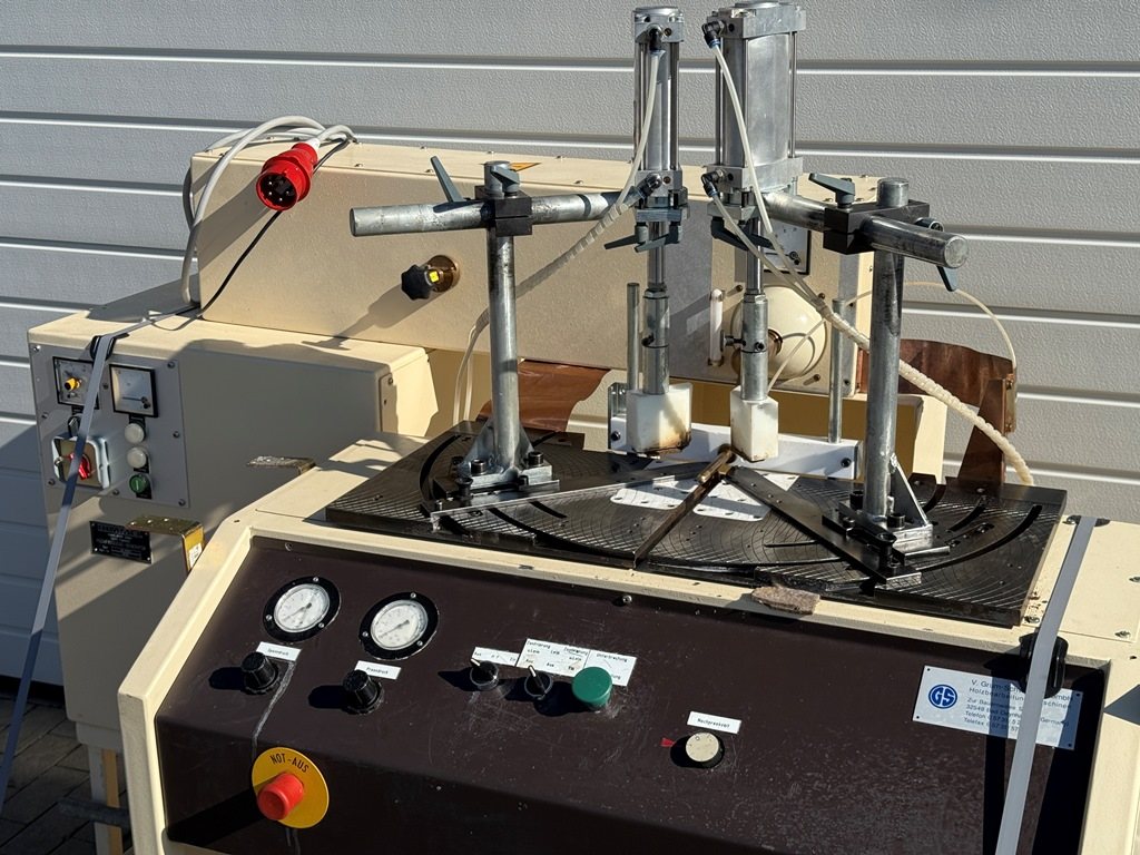 Gehrungs-Zusammensetz-Maschine Himmel Typ HF120